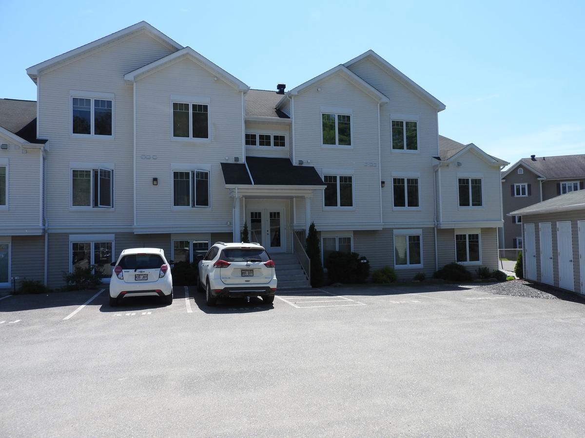 Condo Entre Ville/Nature Magog Esterno foto